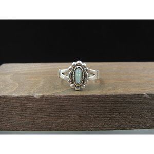 Size 6.5 Sterling Silver Fancy Style Shell Petite Band Ring Vintage Statement